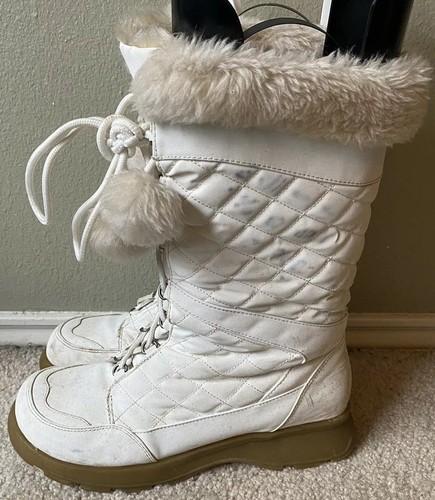 Mudd Boone White Quilted Boots Faux Fur 