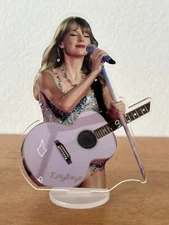 Taylor Swift Stand up figure