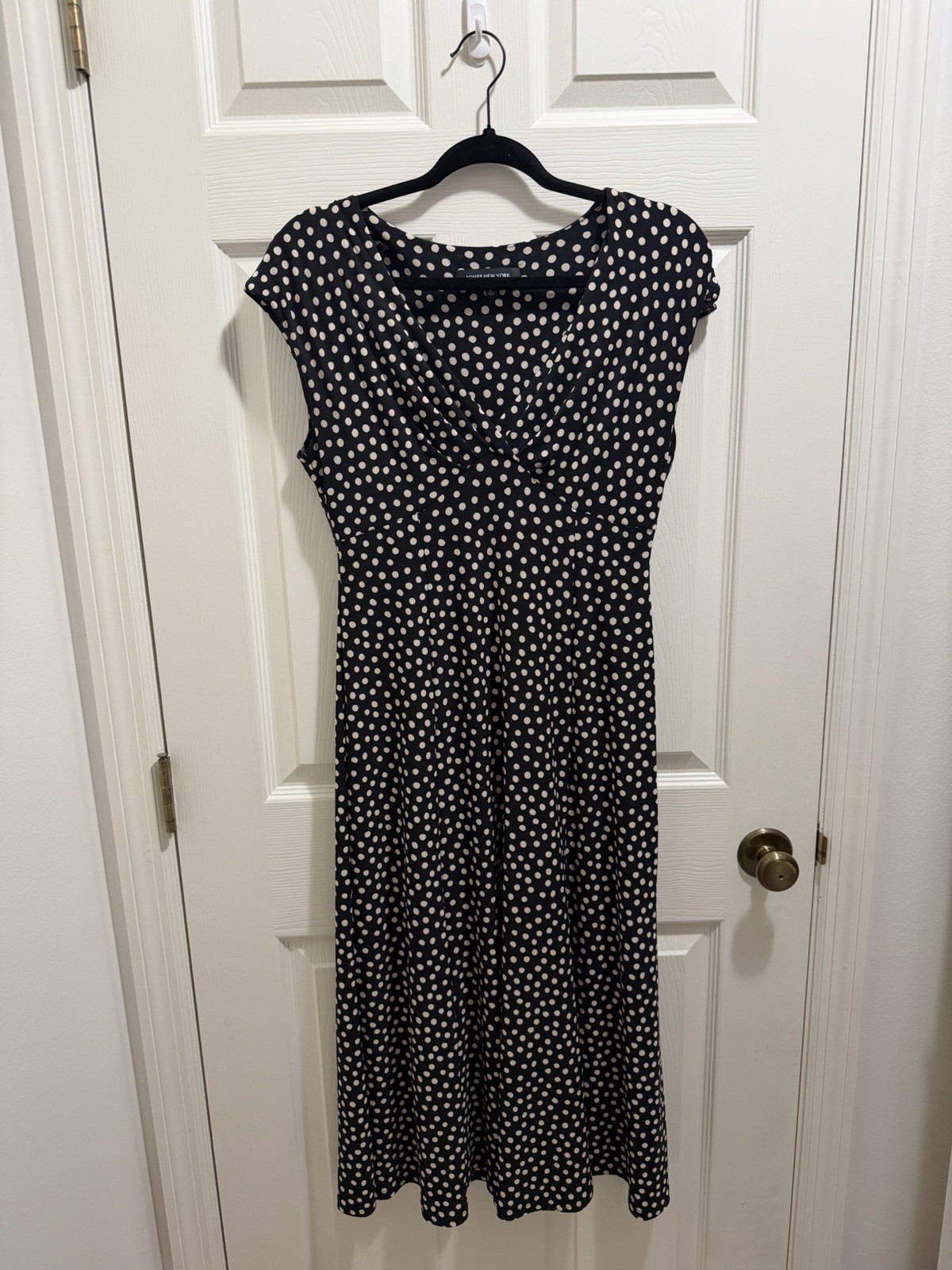 Jones New York Women’s Size 6 Black/White Polka Dot V-Neck Cap Sleeve Dress