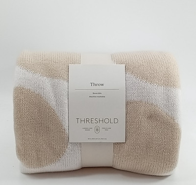 THRESHOLD Reversible Throw 50 x60 White & Beige Machine Washable