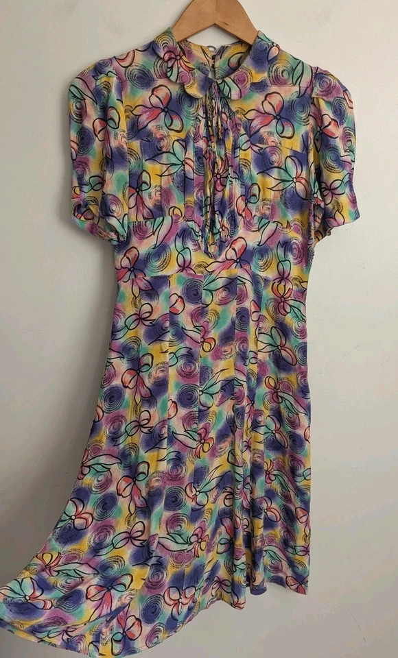 True Vintage 1940s Rayon Day Dress Rainbow Bow Print Puff Sleeve XS 2 4 WOW! - Image 2 of 4