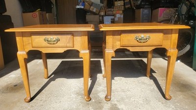 Vtg ETHAN ALLEN Queen Anne Nutmeg Maple  END TABLES 1 Drawer 10-8035. Set of 2