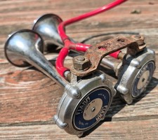 Vtg FIAMM Tipo TA/OC Dual Metal Air Horns Italian Fiat Alpha Ferrari Motorcycle