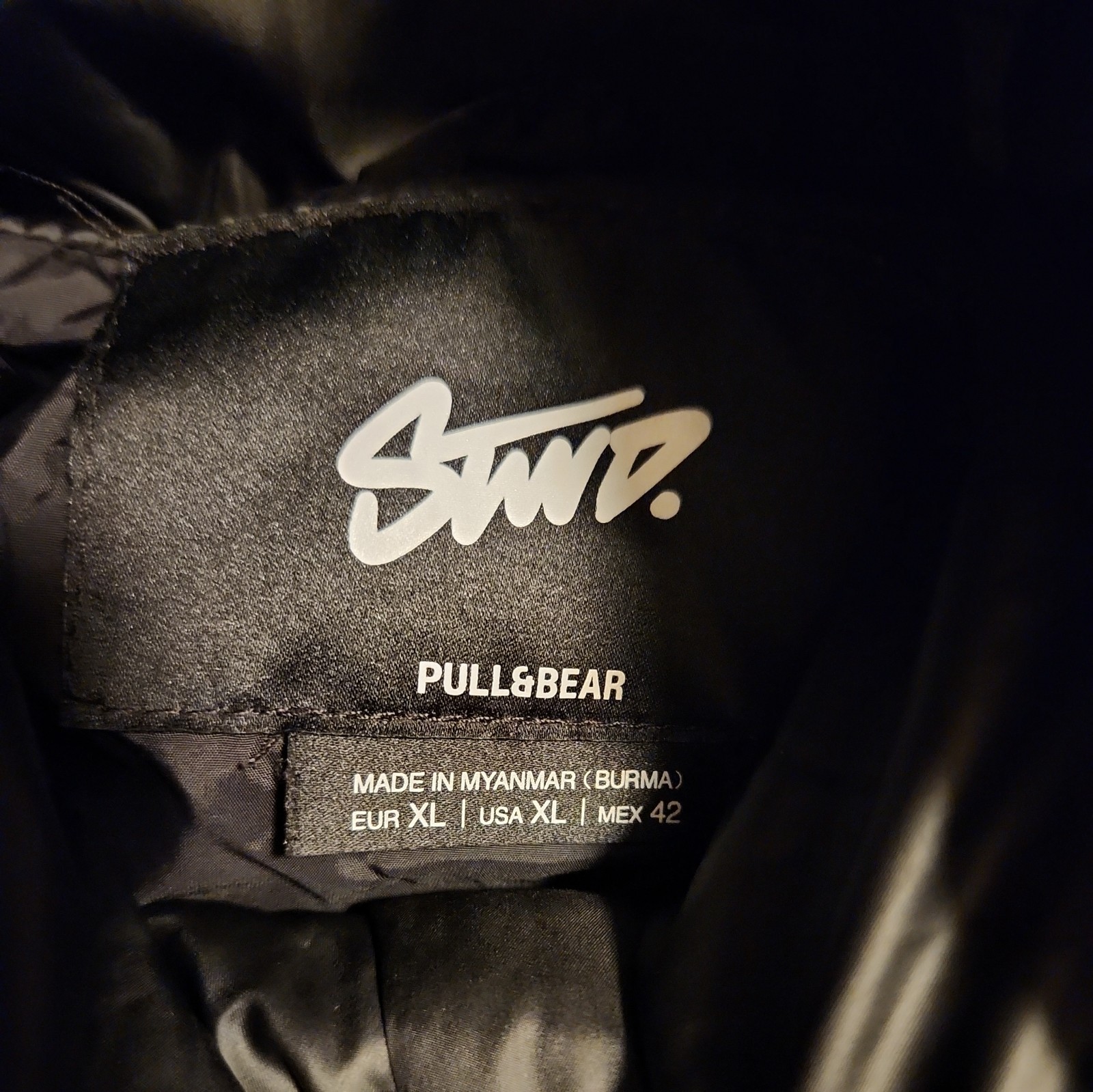 Men’s Pull & Bear STWD Technical Lightweight Quil… - image 2