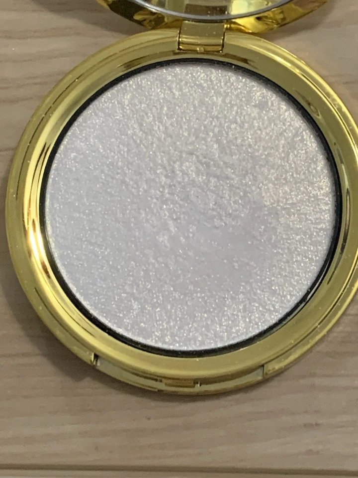 Kat Von D 金属粉高光金 Skool — 第 4/4 张图片