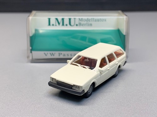 IMU Volkswagen VW Passat Variant 1981 Kombi Combi PKW weiss hell I.M.U. H0 1:87
