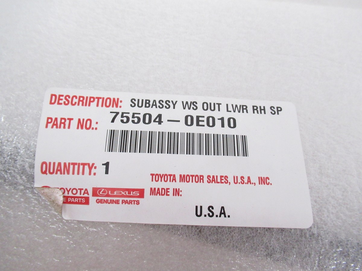 L'AppartementAMERICANAアメリカーナOffthegridT Genuine OEM Toyota 75504-0E010 Right Outside Windshield Molding 14