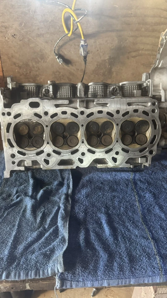 Toyota Prius C 2012-2019 1,5 L 1NZFXE4 cilindro motor culata forma sólida OEM Foto 3 de 4