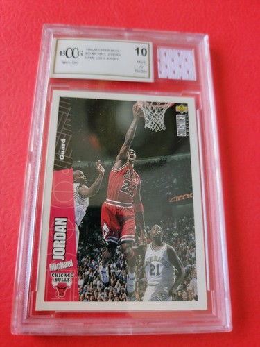 MICHAEL JORDAN JERSEY PIECE & 1995-96 UD COLLECTOR'S CARD GRADED BCCG 10 MINT+ - Picture 3 of 4