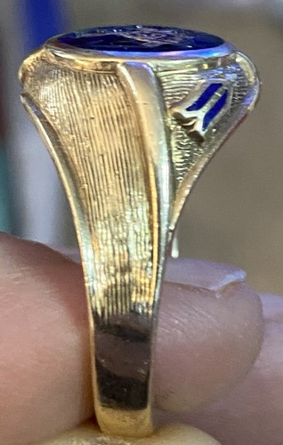 Anello uomo muratore oro giallo blu loggia 10 carati Kinsley & Sons 8,1 gr misura 12 1/4 - Foto 5 di 9