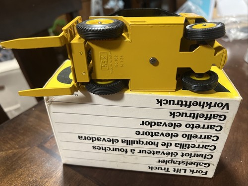 CAT V80D Fork Lift Die Cast Toy - Picture 5 of 5
