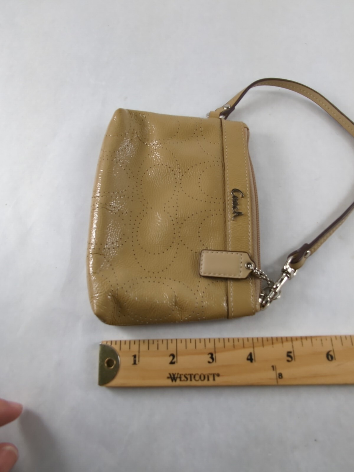 VTG: Coach Tan Leather Perforated Design Zip Pouc… - image 18