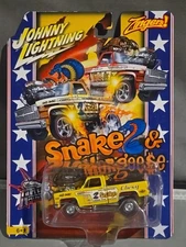 Johnny Lightning Zingers! Snake and Mongoose Chevy Silverado 1:64- House of Cars
