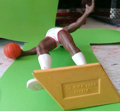 1988 HTF HOF Legend 6 Inch Vynl Figure Michael Jordan Memorable Shot Great Cond - Picture 7 of 10