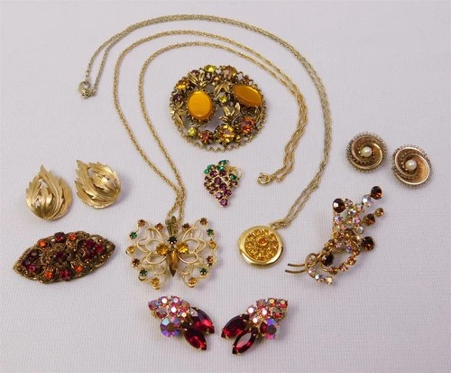 9 Pc Lot Vtg Gold Tone AB Rhinestone Jewelry Brooches Earrings Pendant Red Amber