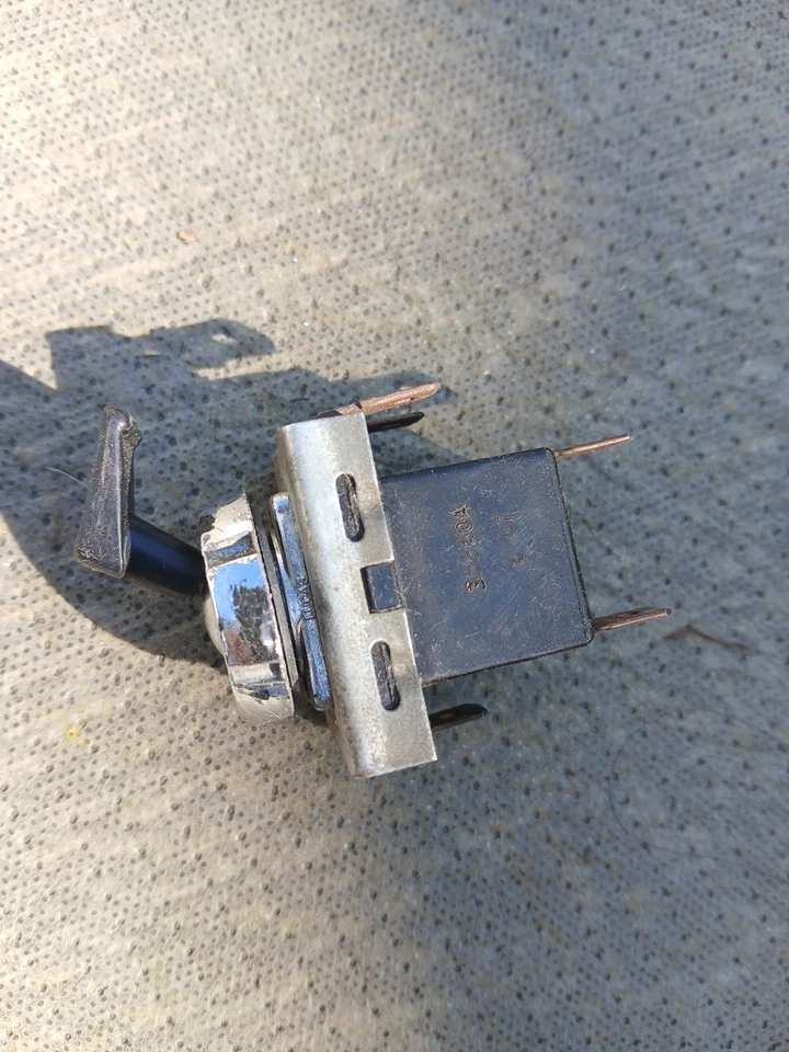 Interruptor de ventilador Triumph GT6 1967 Lucas 35560A Foto 2 de 4