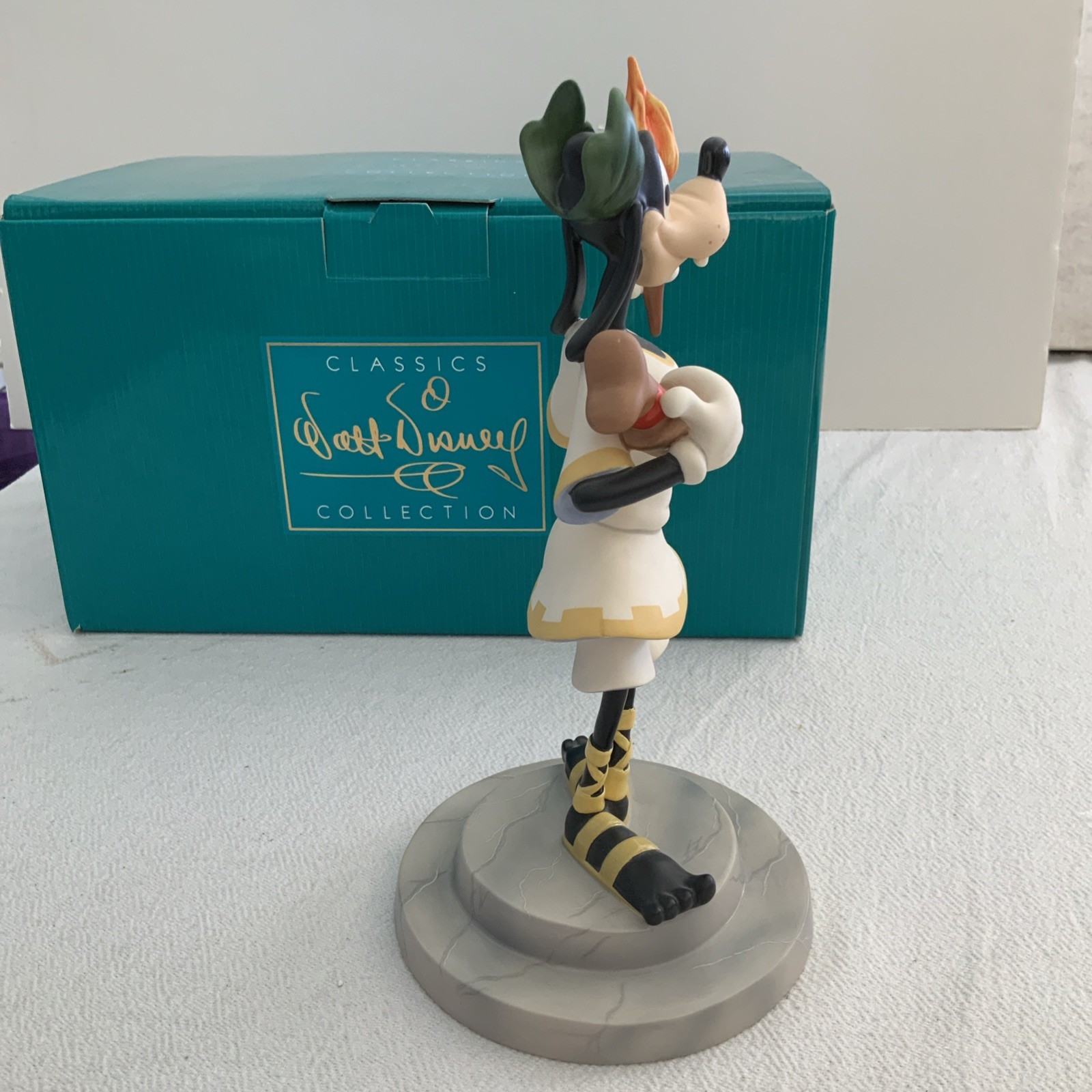 WDCC Olympic Champ’s Goofy “Torchbearer” N.L.E.