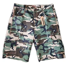 JNCO Indicator Camo Cargo Shorts NWT Mens 42W