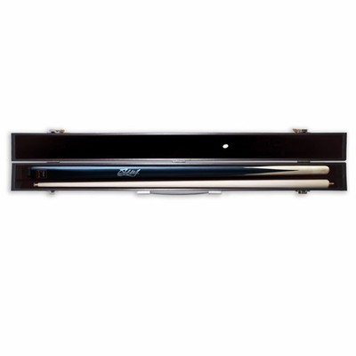 Snookerqueue, signiert von Stephen Hendry. In einer Vitrine.