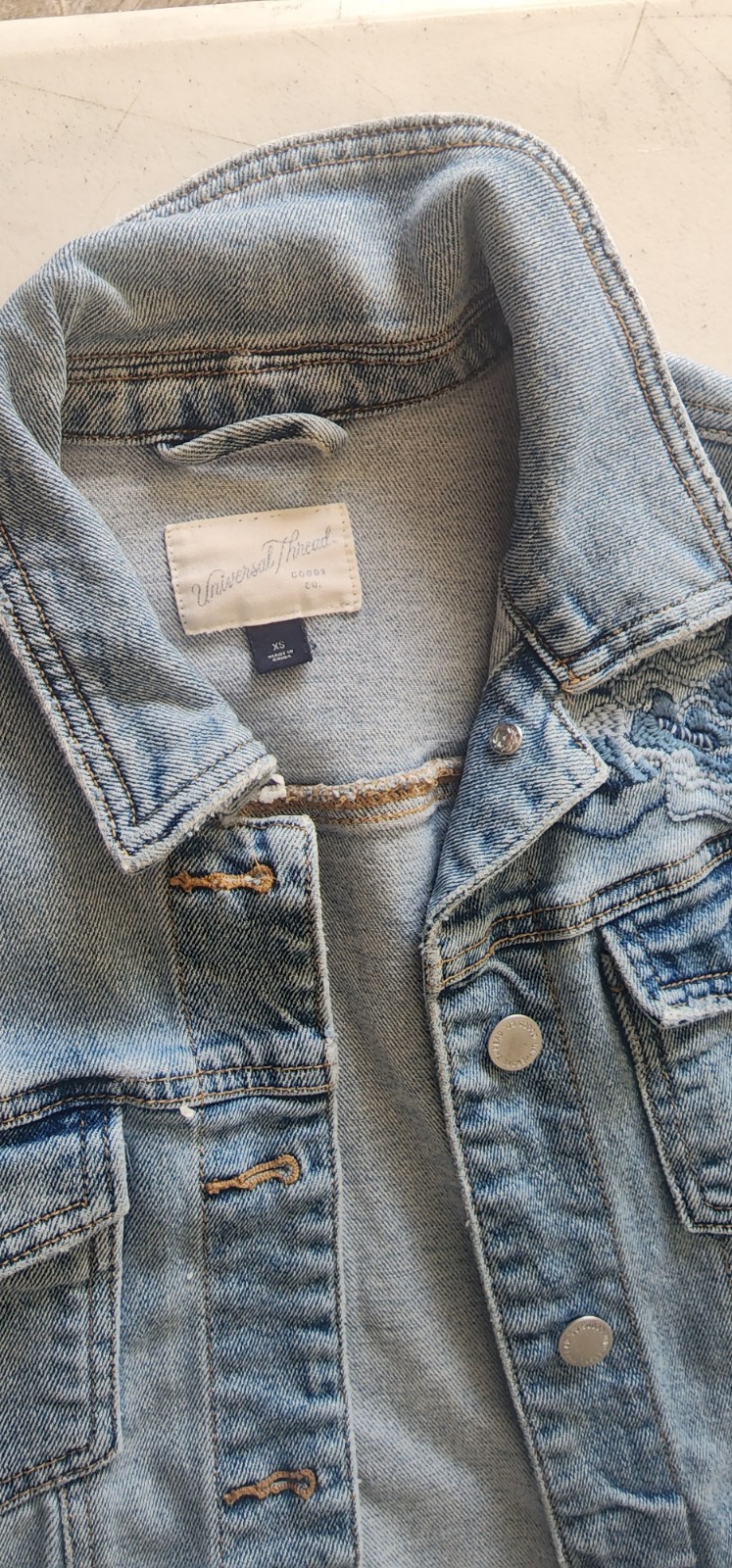 Universal Thread embroidered Jean Jacket Denim Si… - image 3