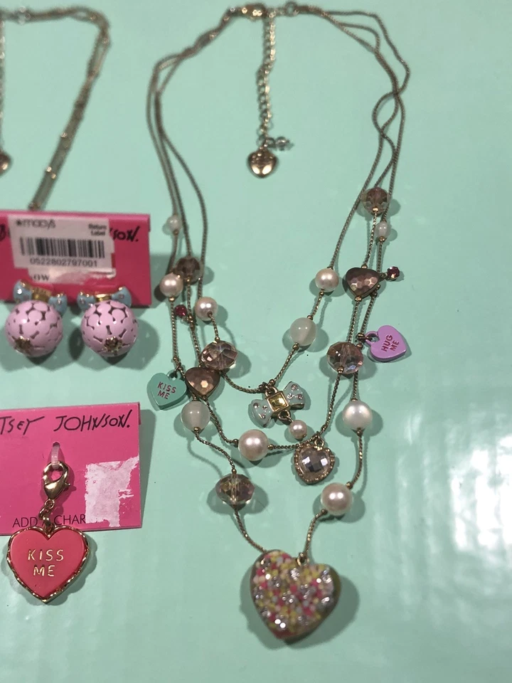 Lote Collares Pendientes y Dijes Betsey Johnson Vintage Candyland  Foto 2 de 4