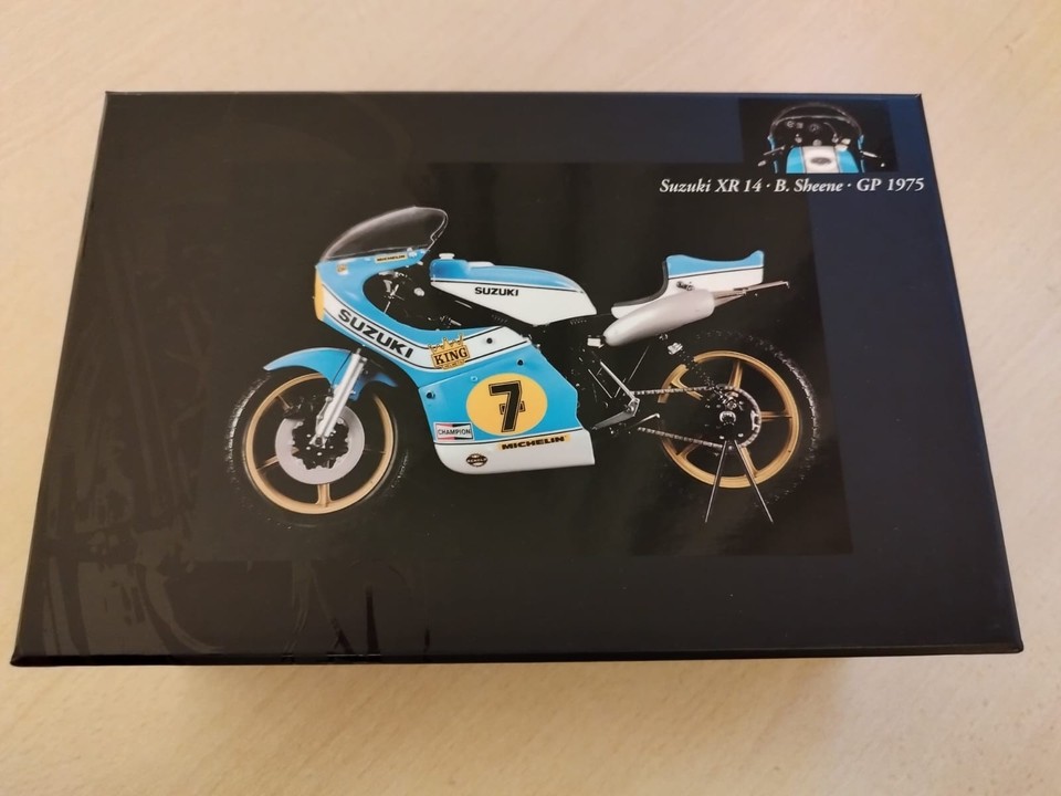 Suzuki XR14 n.7 - B. Sheene GP 1975 Minichamps Scala 1/12