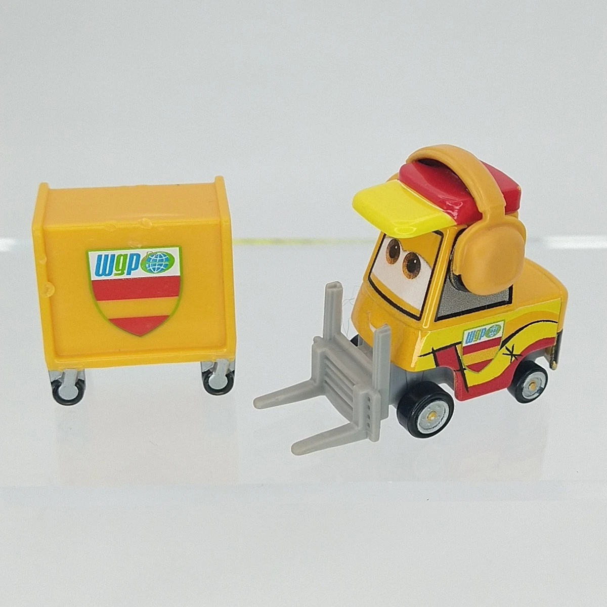 Disney Pixar Cars Honk Cho Miguel Camino's Pitty WGP w/ Tool Chest