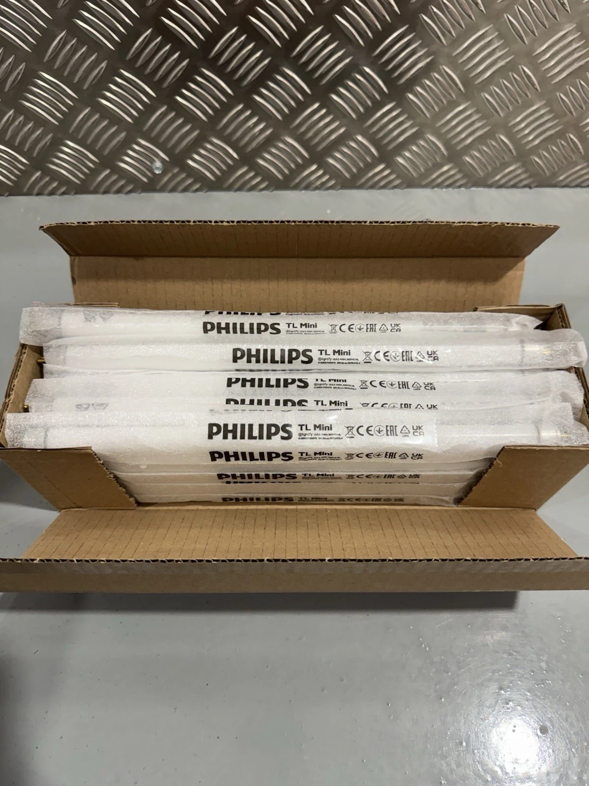 25x Philips Special Actinic BL 8W Blacklight G5 Fluorescent Lamps Insect Traps 3