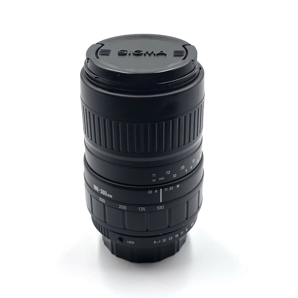 SIGMA 100-300mm F4 レンズ (EFマウント) SIGMA 100-300mm F4 レンズ (EFマウント) 【公式通販】