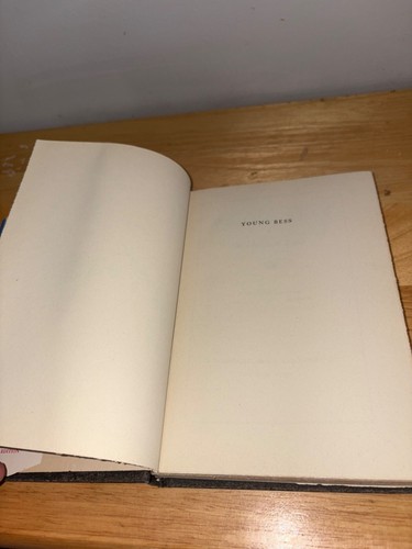 Young Bess By Margaret Irwin Hardcover Vintage Book 1945 Historical Novel - Foto 8 di 18