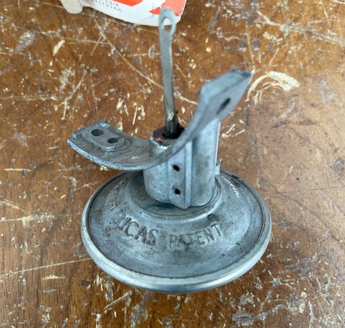 TRIUMPH 521014 STAG MK I VACUUM UNIT FITTED UP TO LE20000E - Picture 4 of 6