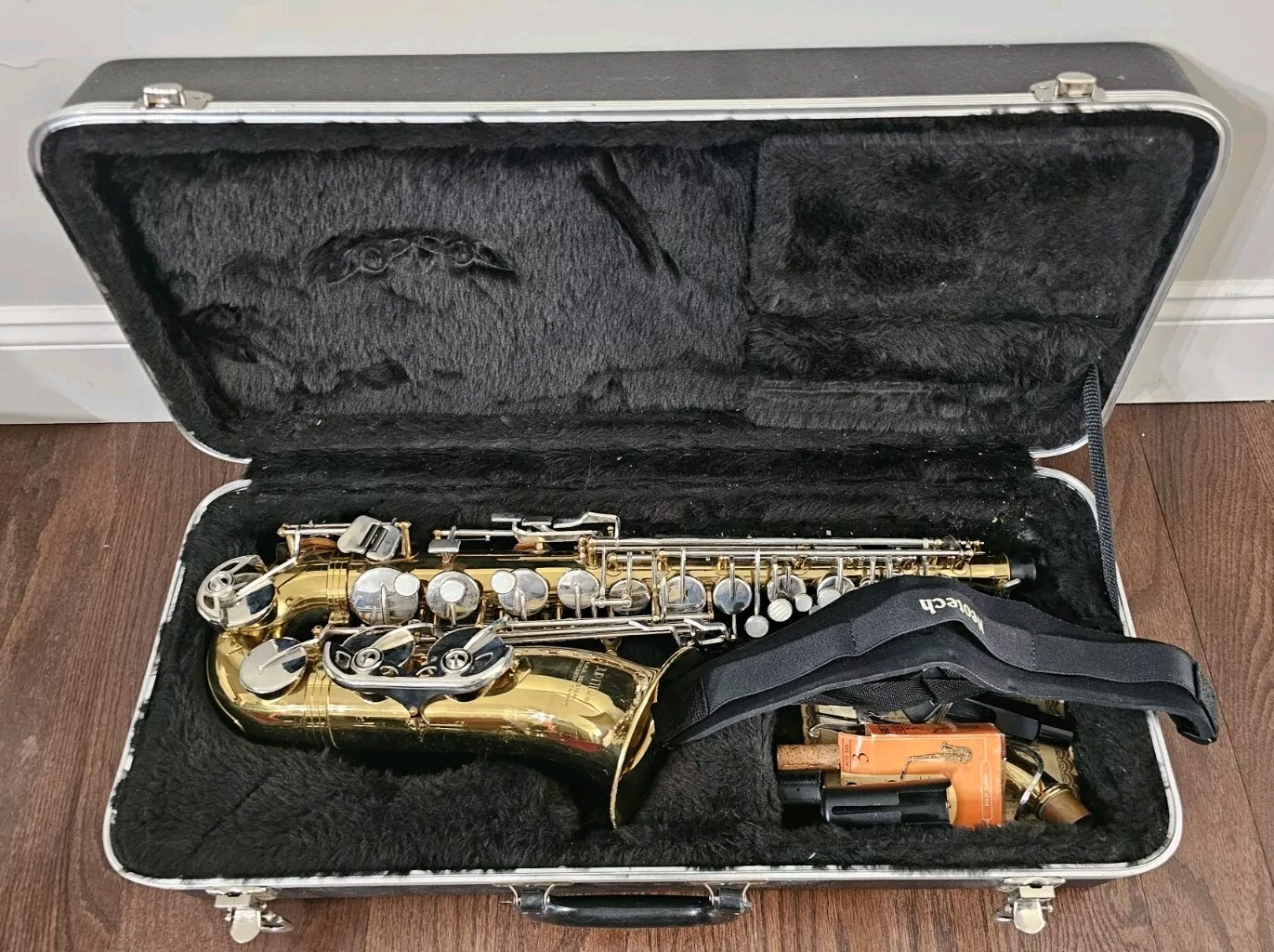Picture 1 of 10