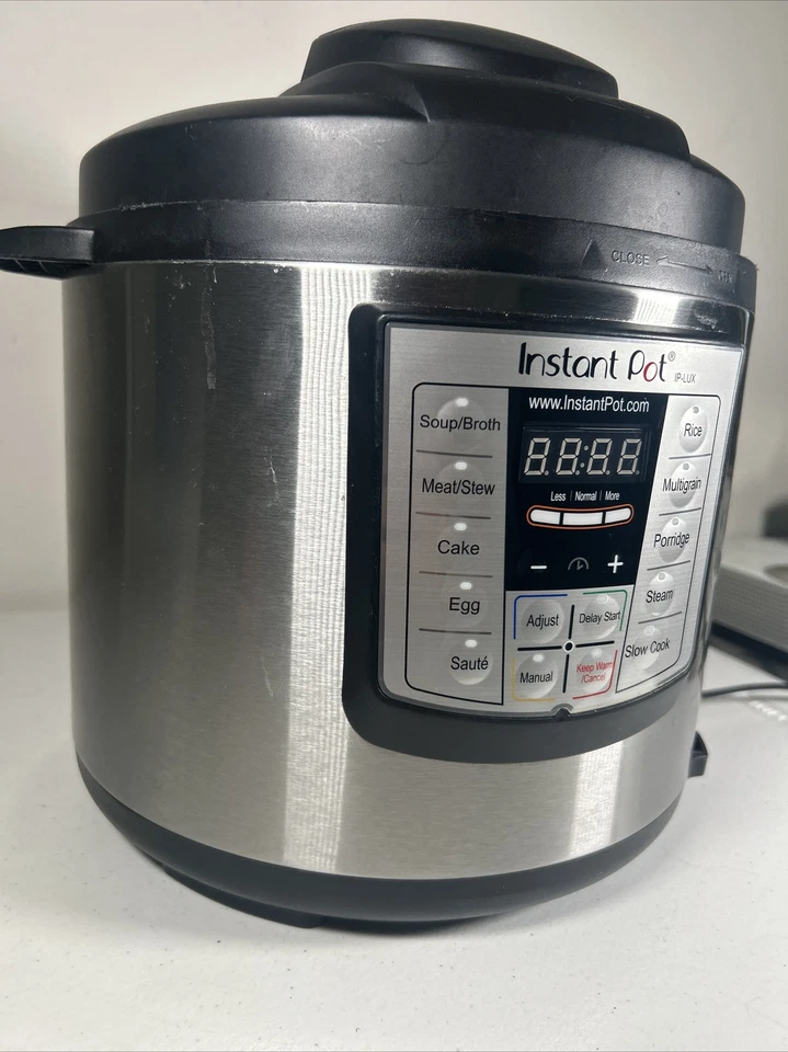 Olla a presión programable multiuso Instant Pot 6 en 1 6 cuartos IP-LUX60 V3 Foto 3 de 4