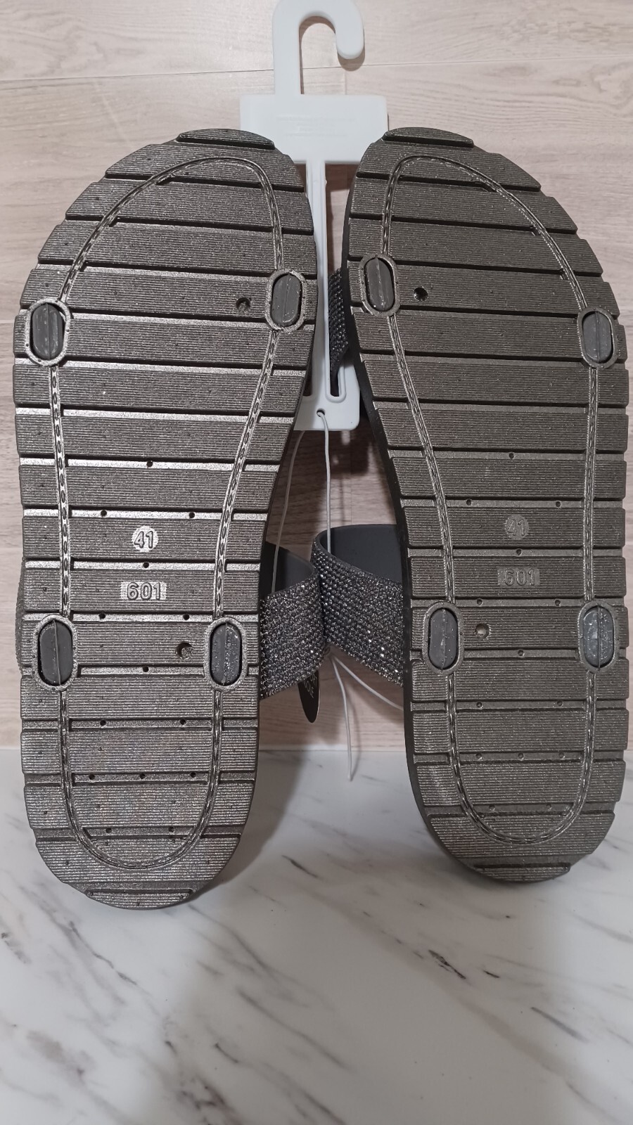 Capelli New York Women's Sandal Slip On Rhinestone Comfort Insole Size 8