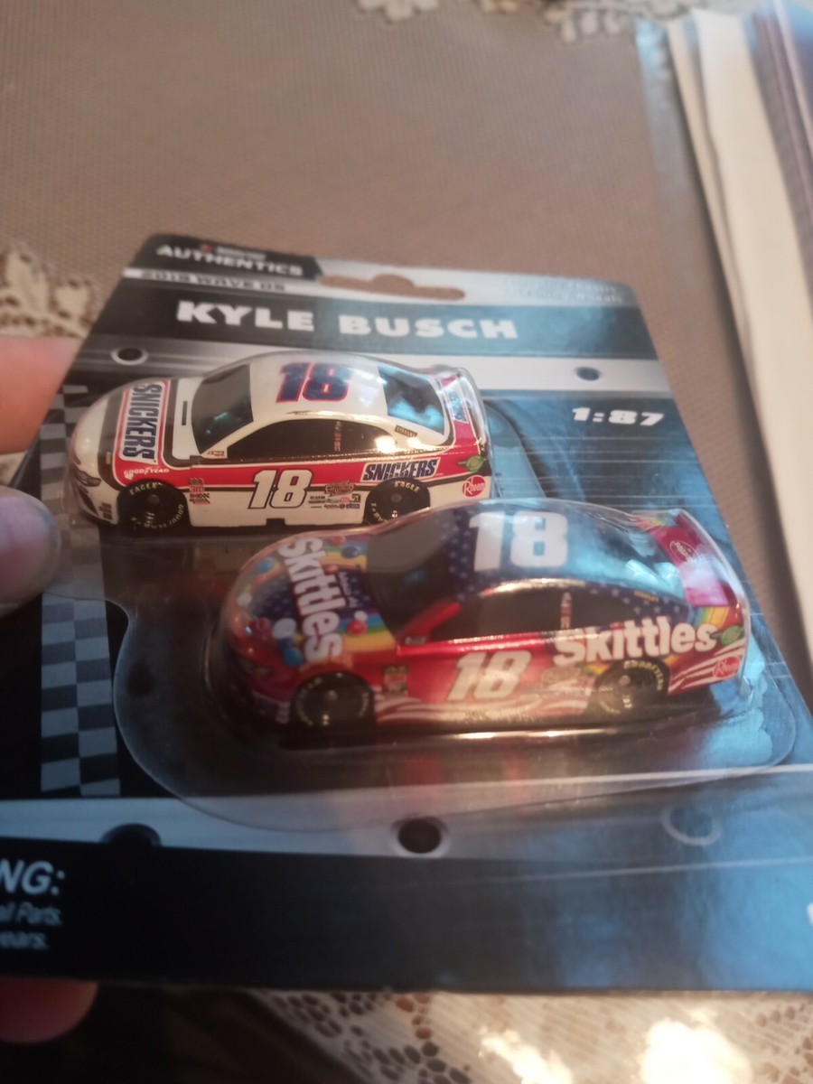 NASCAR Diecast Kyle Busch #18 NASCAR Authentics 2019 wave 05 2