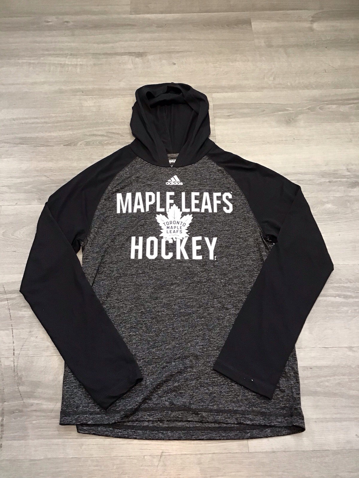 NWT Gray Adidas Toronto Maple Leafs Men’s Large Lightweight Hoodie