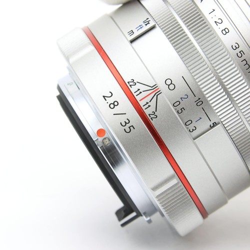 PENTAX HD DA35mm F/2.8 Macro Limited Silver #556 - Picture 11 of 12