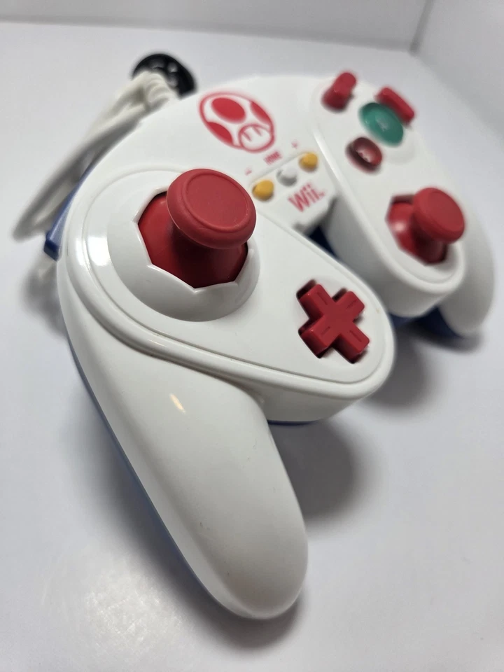 Mario Fight Pad Classic Controller  Nintendo Wii U Wired GameCube 085-006 Toad - Image 2 of 4