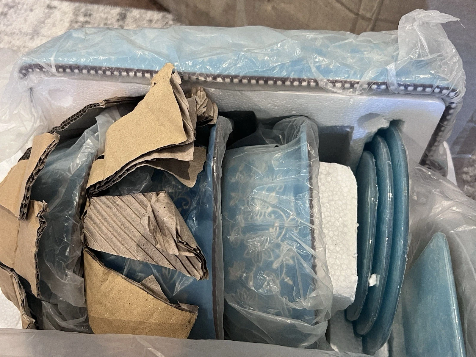 Temp-Tations Floral Lace By Tara Old World 20 PC Bake Ovenware Baking Dish Blue