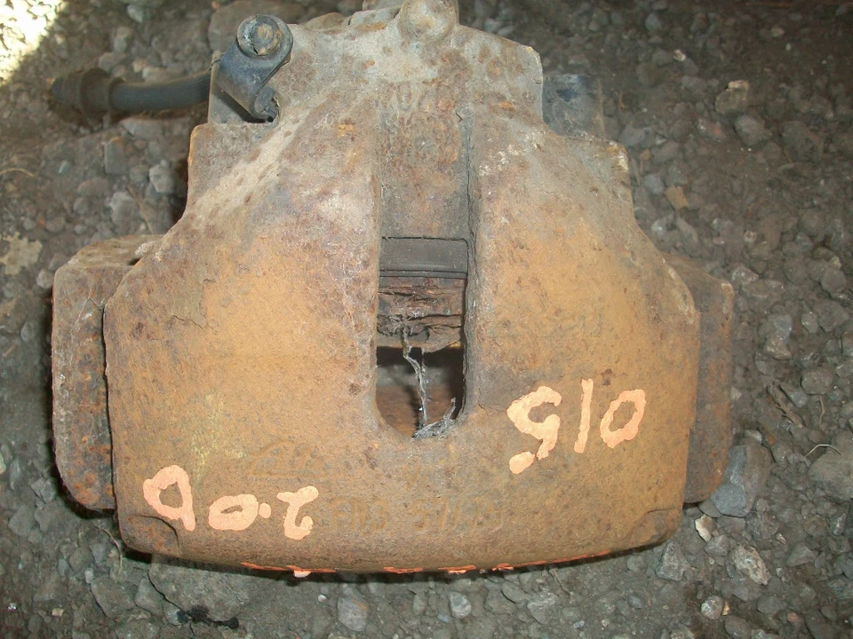 VAUXHALL VECTRA B 2001-2002 1.8 16V 2.0 DTi DRIVER FRONT BRAKE CALIPER FN3 57125 - Image 1 of 1