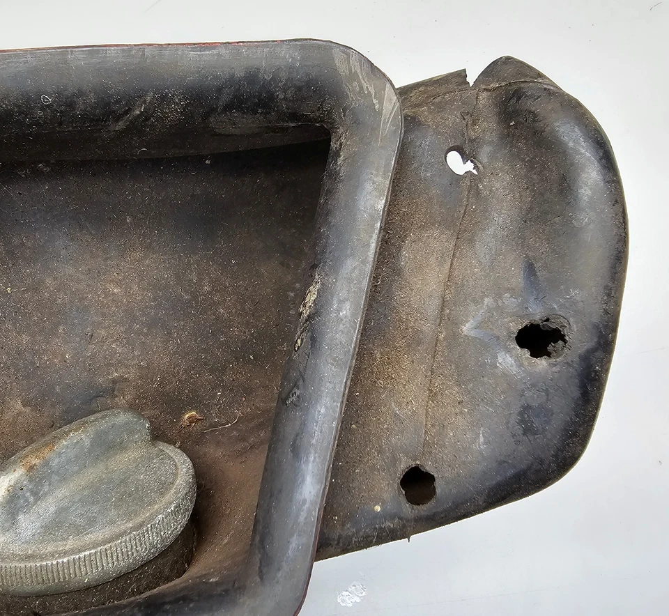 OEM BMW Nueva Clase NK 1500 1800 2000 Filler Neck Fuel Boot Cap Foto 4 de 4