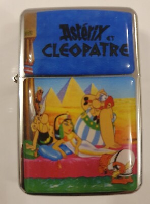 SELTENES Benzinfeuerzeug '' Asterix und Kleopatra '', aus Metall. Limited Edition 