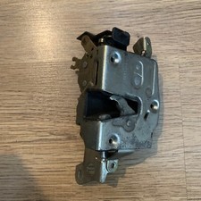 BMW E30 Touring 316i T�rschlo� Verriegelung hinten Rechts BMW 81034921