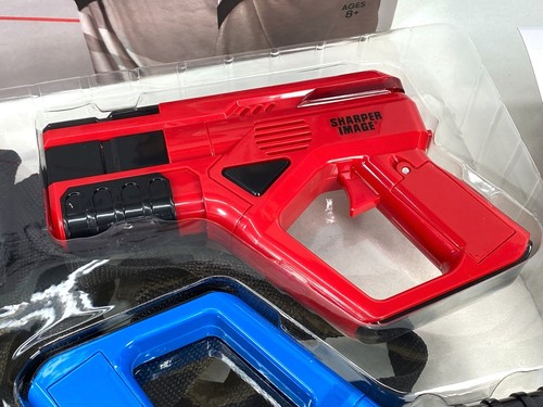 Etiqueta láser electrónica Sharper Image 2 reproductores con chalecos - luces, sonido, vibración - Imagen 2 de 12