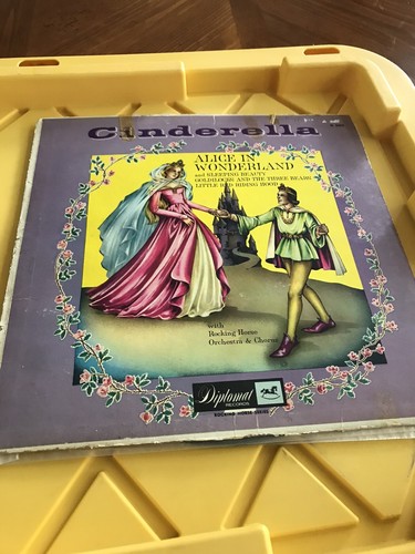 Record Lot of 2 - Rocking Horse Series Diplomat Alice in Wonderland Cinderella - Picture 1 of 10