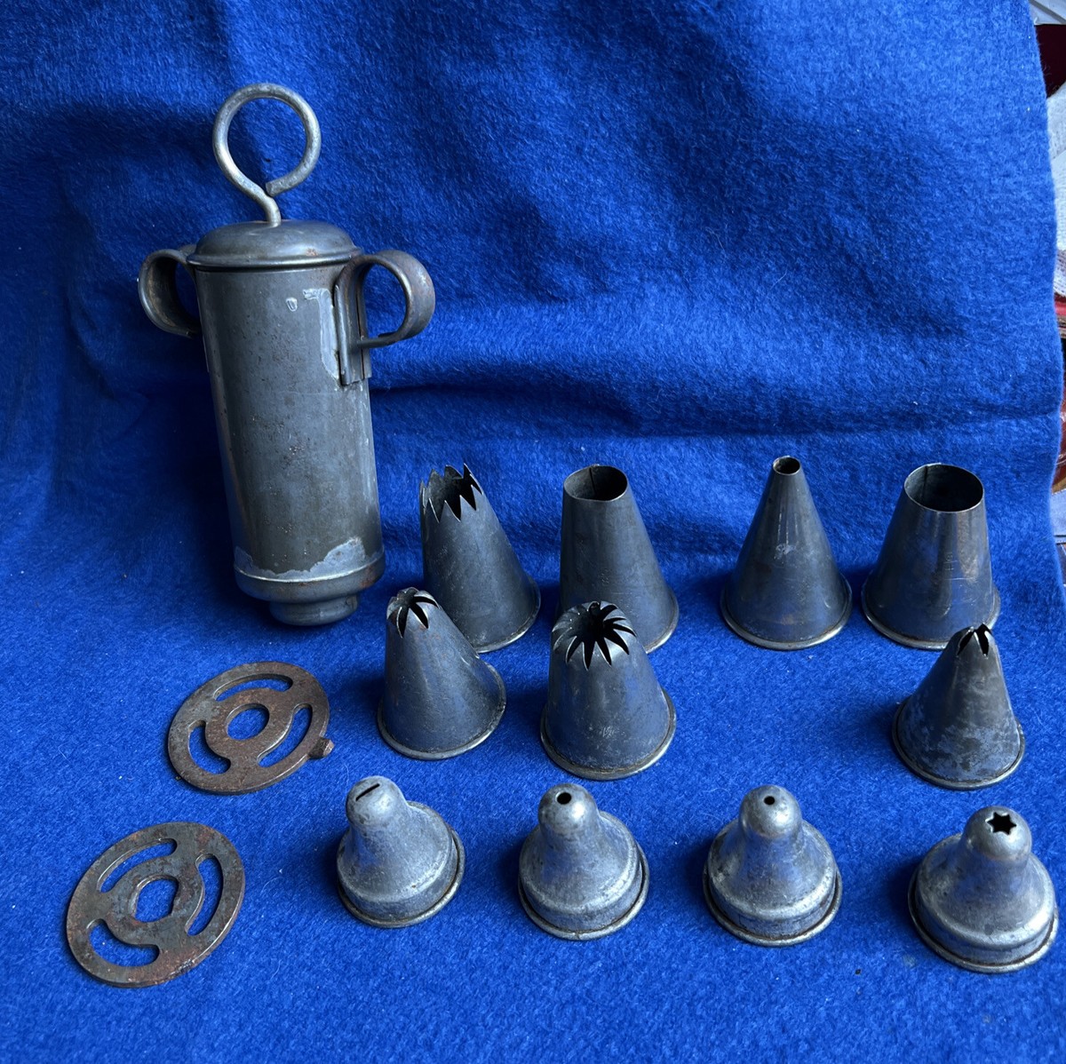 Vintage Helpmate Metal Icing Syringe Original Nozzles, Tala