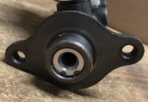 New Old Stock Beck/Arnley Brake Master Cylinder 90-93 Mazda Truck 072-8811. - Picture 8 of 12