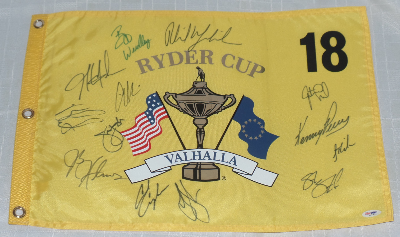 Phil Mickelson Autographed Signed AUTO'D 2008 RYDER CUP FLAG PSA/DNA COA CURTIS KIM STRICKER 