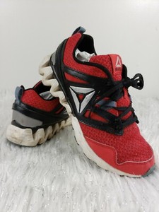 reebok zigtech black and white