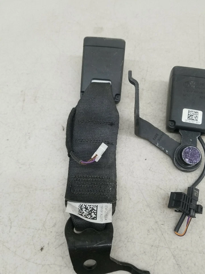 Оригинальная защелка для правого левого заднего нижнего ремня BMW 540I 530I M5 G30 F90 72117475017 - Изображение 3 из 4